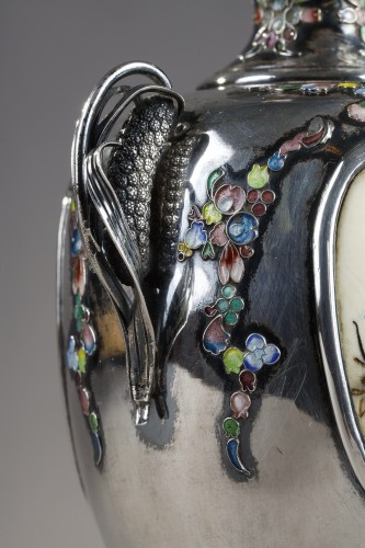 Late 19th-early 20th century shibayama silver vase meiji period  - Art nouveau