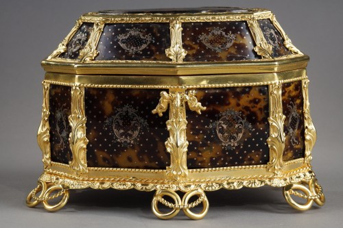 Objects of Vertu  - Mid-19th century jewellery box ormolu mounted with tortoiseshell and gold