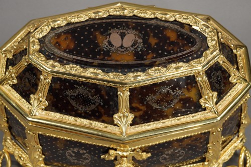 Napoléon III - Mid-19th century jewellery box ormolu mounted with tortoiseshell and gold