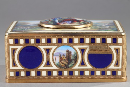 Objects of Vertu  - Singing bird music box early 20th century