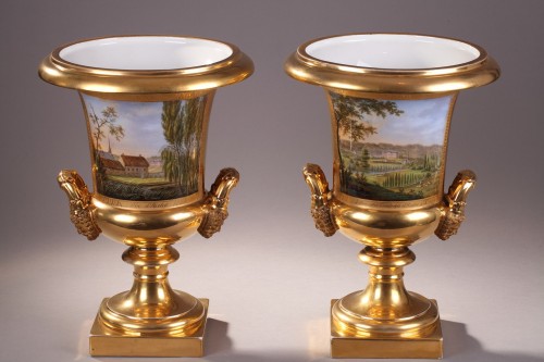 Paire de vases en porcelaine de Paris signés Feuillet circa 1820-1830 - Céramiques, Porcelaines Style Restauration - Charles X