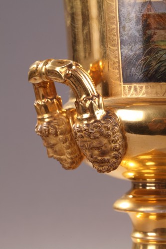 Antiquités - Pair of porcelaine de Paris vases signed Feuillet Circa 1820-1830