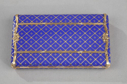 Objects of Vertu  - Gold and email cigarette box, 19th century