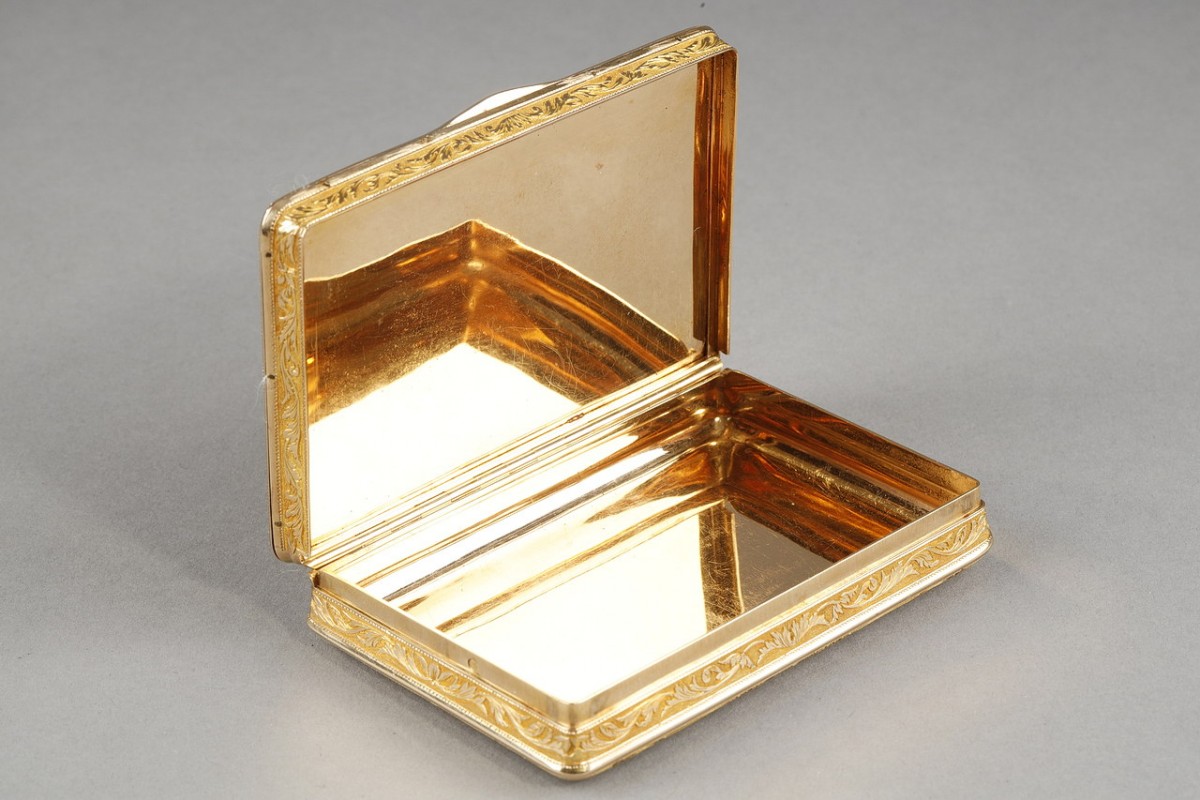 Rectangular box in gold and blue enamel - Ref.104254