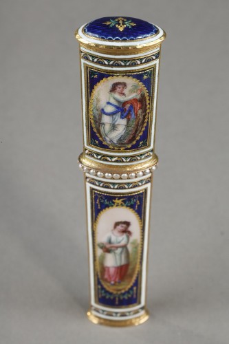 Antiquités - Gold and enamel needle case. Late 18th century. Swiss.