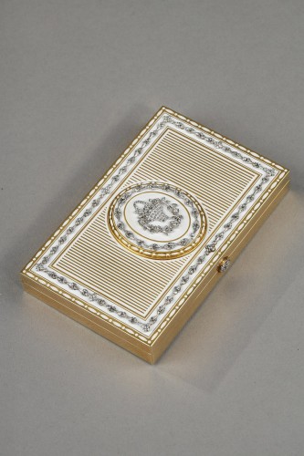 Une minaudiere Art Deco en or et email - Art Déco