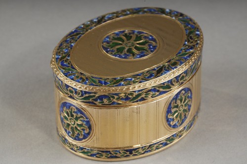 Louis XVI - 18th century gold and enamel oval snuffbox Switzerland or Hanau