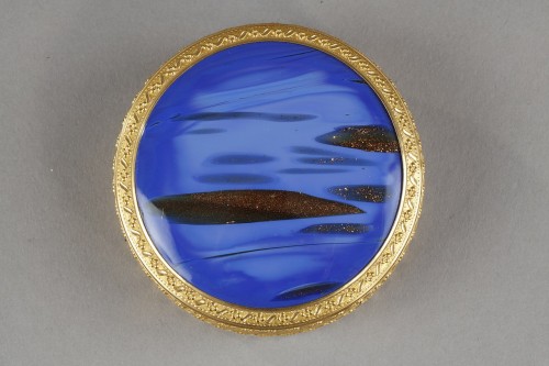 Round box mounted in gold and aventurine, XVIII century - Objects of Vertu Style Louis XVI