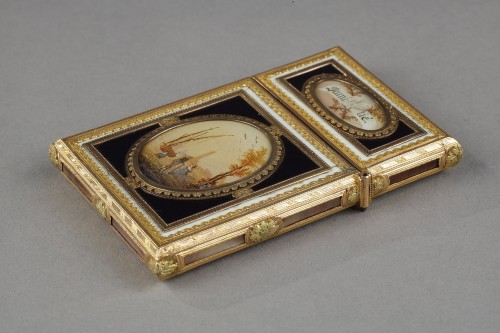 Objects of Vertu  - Cage-mounted mother-of-pearl and gold &quot;souvenir d&#039;amitié&quot; case 18th century