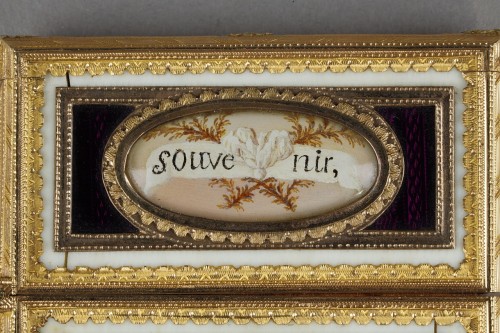 Étui "souvenir d'amitié" en or et nacre monté à cage, XVIIIe siècle - Louis XVI