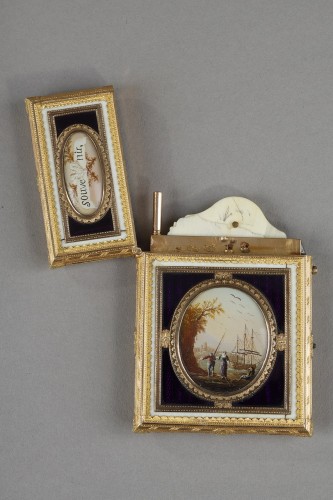Antiquités - Étui "souvenir d'amitié" en or et nacre monté à cage, XVIIIe siècle