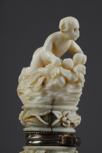 A crystal and ivory perfume bottle, 19th century - 