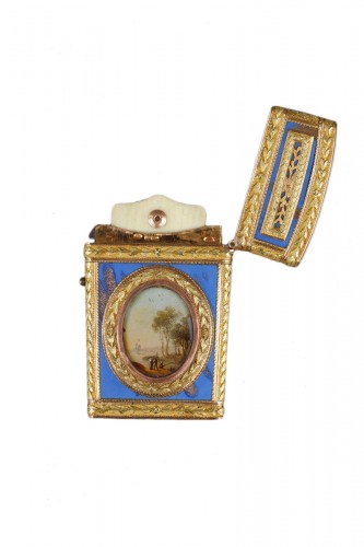 Souvenir case in gold and &quot;aventurine glass&quot; imitating lapis lazuli
