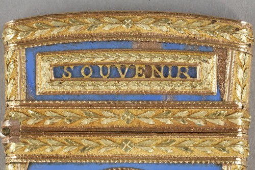 Souvenir case in gold and &quot;aventurine glass&quot; imitating lapis lazuli - Louis XVI