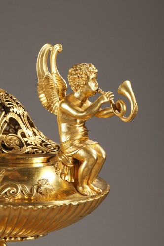Objet de décoration Cassolettes, coupe et vase - Centre de table brûle-parfum en bronze doré et marbre, époque Empire
