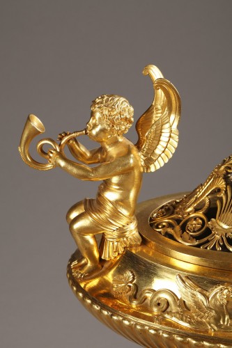 Centre de table brûle-parfum en bronze doré et marbre, époque Empire - Empire