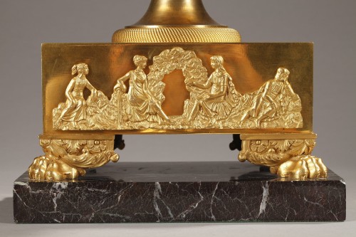 Antiquités - Empire gilt bronze and marble table top perfume burner