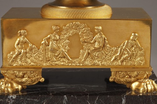 Antiquités - Centre de table brûle-parfum en bronze doré et marbre, époque Empire