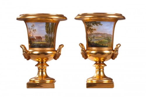 Paire de vases Médicis en porcelaine signés Feuillet, d'epoque Restauration
