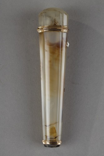 Objects of Vertu  - Gold-mounted agate wax case 18th century