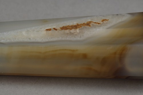 Antiquités - Gold-mounted agate wax case 18th century