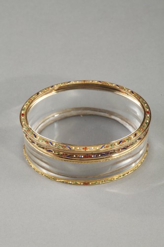 Boite ovale cristal de roche et or, fin du 18e siècle - Objets de Vitrine Style Louis XVI