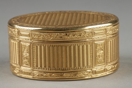 XVIIIe siècle - Tabatiere en or du 18e siècle de Pierre Pleyards