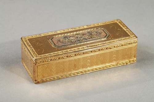 Une tabatiere en or Louis XVI, Genève - Objets de Vitrine Style Louis XVI