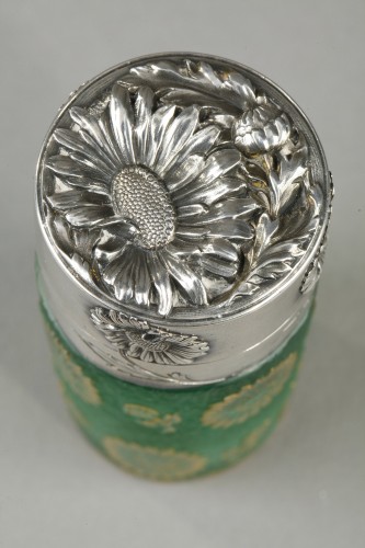 Antiquités - Flacon à parfum signé Daum, Nancy