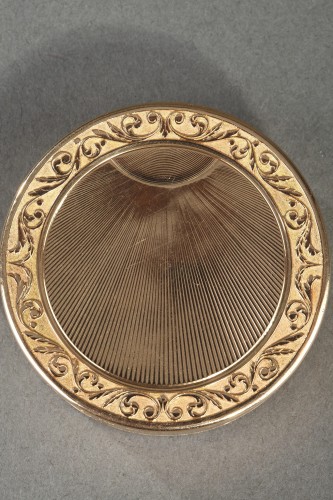 XIXe siècle - Boite à pillules en or, epoque Restauration
