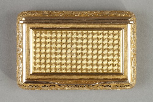 Objects of Vertu  - A gold rectangular tabatiere, early 19th century