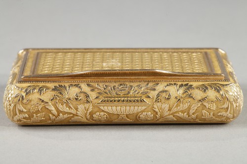 Restauration - Charles X - A gold rectangular tabatiere, early 19th century