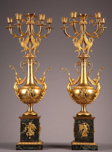 Paire de candélabres aux cygnes et femmes ailées, d'époque Directoire - Ouaiss Antiquités