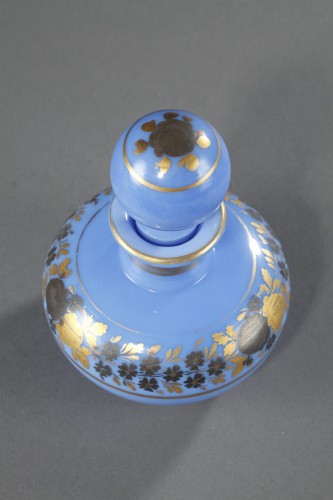 XIXe siècle - Paire de flacons en opaline bleue époque Restauration