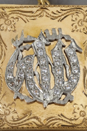 Pendentif porte Coran en or et email, XIXe siècle - Ouaiss Antiquités