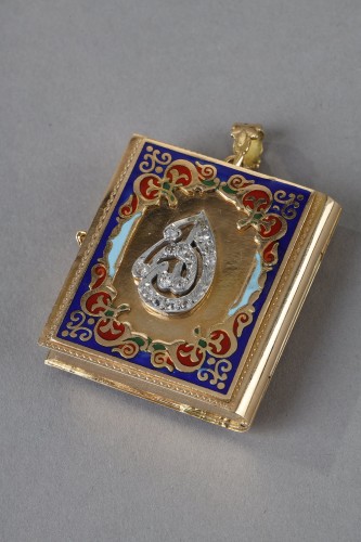Pendentif porte Coran en or et email, XIXe siècle - 