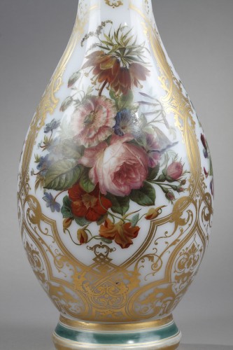 Vase en opaline émaillée d'époque Louis-Philippe - Louis-Philippe