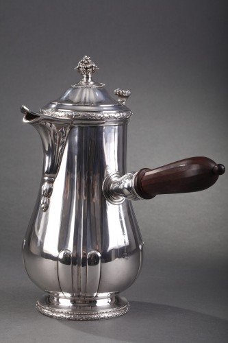 Argenterie et Arts de la table  - Chocolatière en argent de Jean-Emile Puiforcat (1897-1945)
