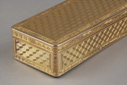 Boîte en or de forme rectangulaire, début XIX siècle - Ouaiss Antiquités
