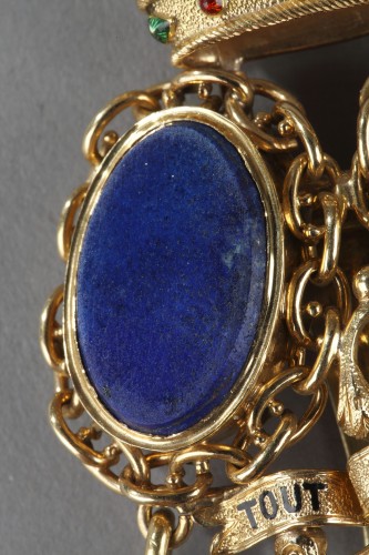 Antiquités - Chatelaine in gold and semi-precious stones,19th century