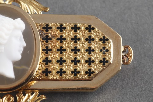 Broche camée agate et émail, XIXe siècle - Napoléon III