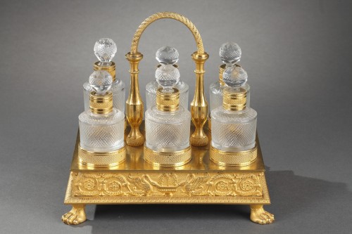 Objets de Vitrine Coffret & Nécessaire - Cave a flacons de parfum en cristal et bronze dore, Charles X