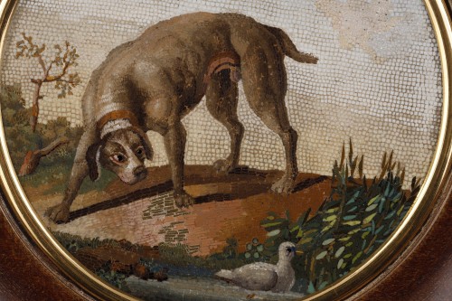 Objets de Vitrine Miniatures - Micromosaique représentant un chien et canard d'après Gioacchino Barberi