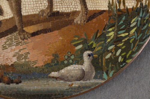 Antiquités - Micromosaique représentant un chien et canard d'après Gioacchino Barberi