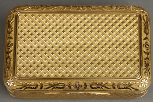 Boîte à priser en or, début XIXe siècle, maître orfèvre Augustin-André Héguin - Ouaiss Antiquités