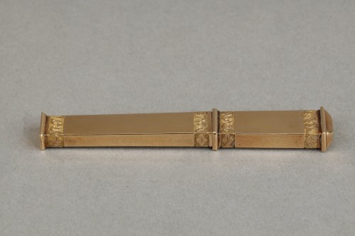 Objets de Vitrine Coffret & Nécessaire - Un etui en or à aiguilles, Empire
