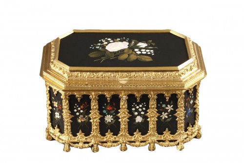 Coffret en pietra dura et bronze, milieu XIXe siècle