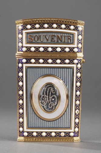 18th century - Tablet case in gold with enamel, mother-of-pearl 18th century