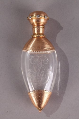 Objets de Vitrine  - Flacon de parfum en or, cristal XIXe siècle