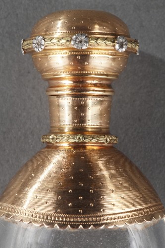  - Flacon de parfum en or, cristal XIXe siècle